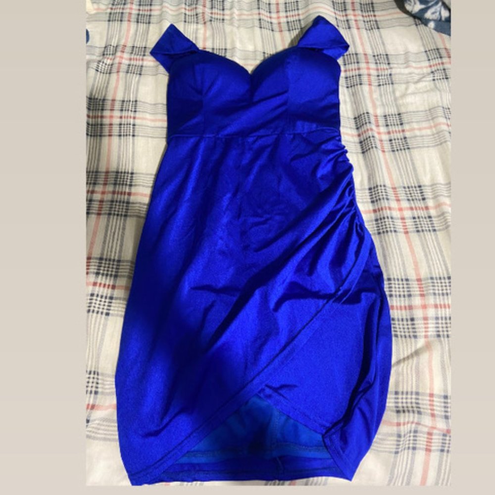 Fashion nova My Little Tulip Off Shoulder Mini Dress in color royal blue size S